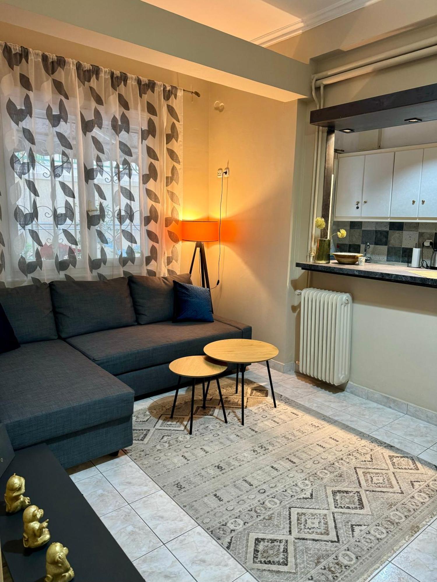 Cozy Home In Nea Smirni Атина Екстериор снимка